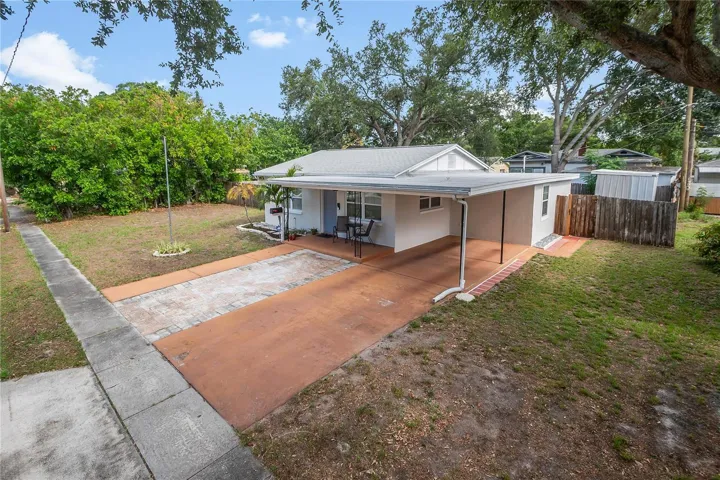 1-car carport