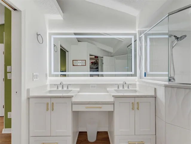 LED bathroom vanity mirror