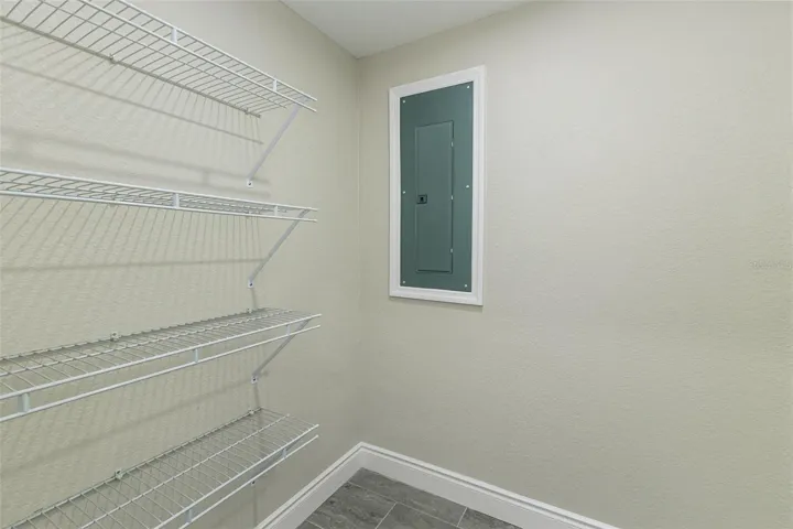 WALK IN PANTRY