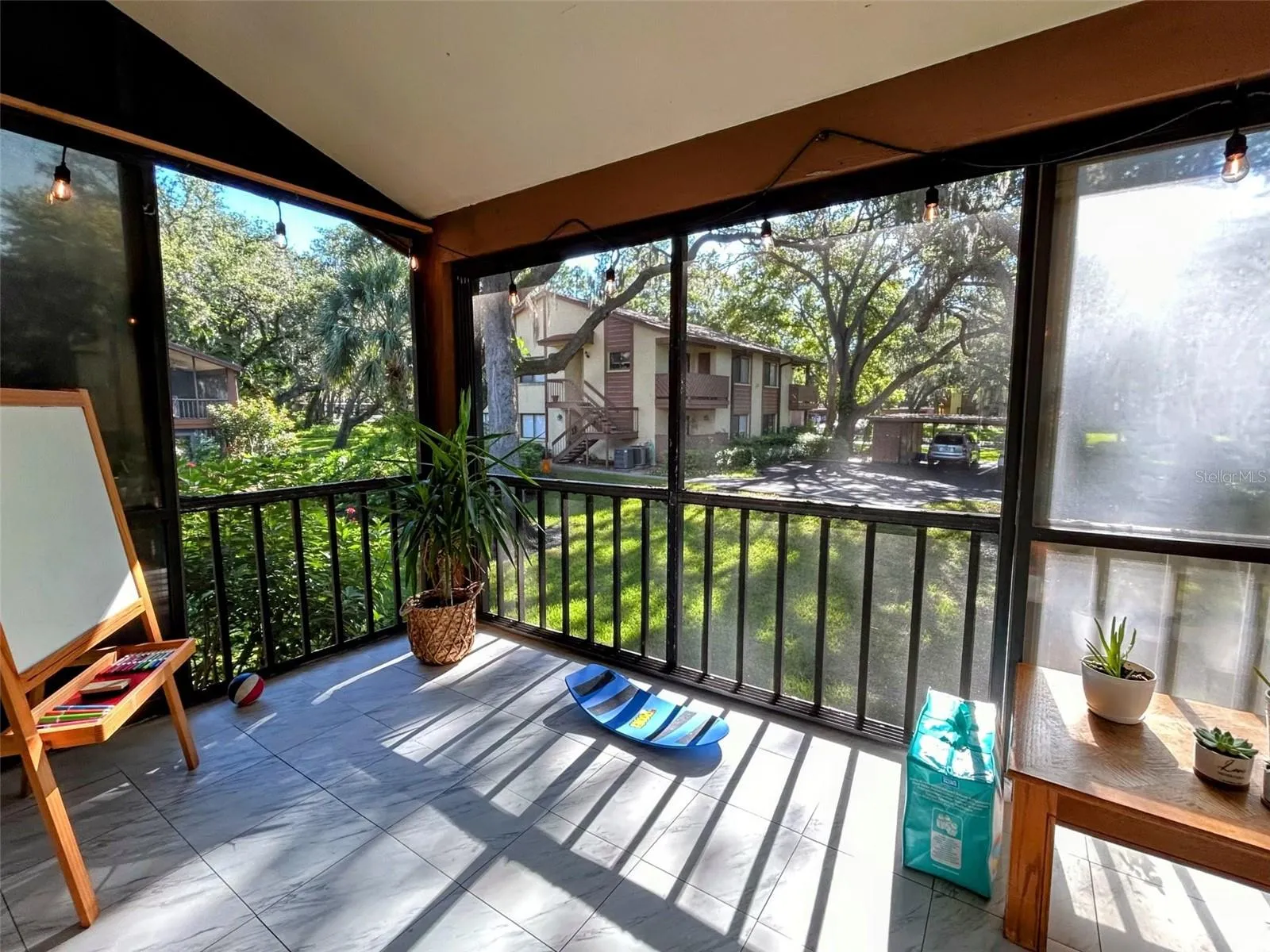 Screened balcony