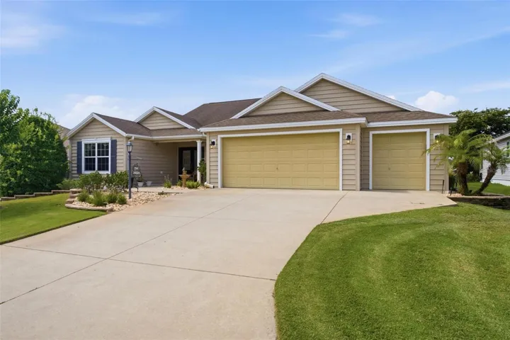 The Villages of Hemingway. This Gardenia Model features 3/2, over 1900 sq ft of living, 2 car garage plus golf cart