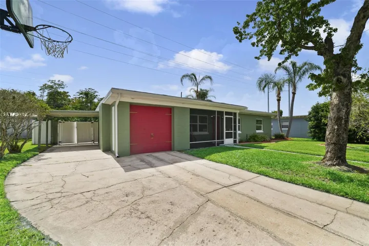 1 Car garage plus carport