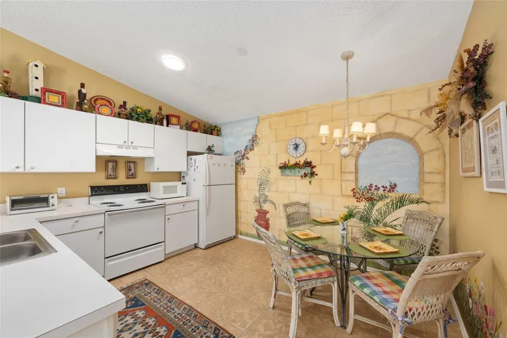 Eating Space in Kitchen