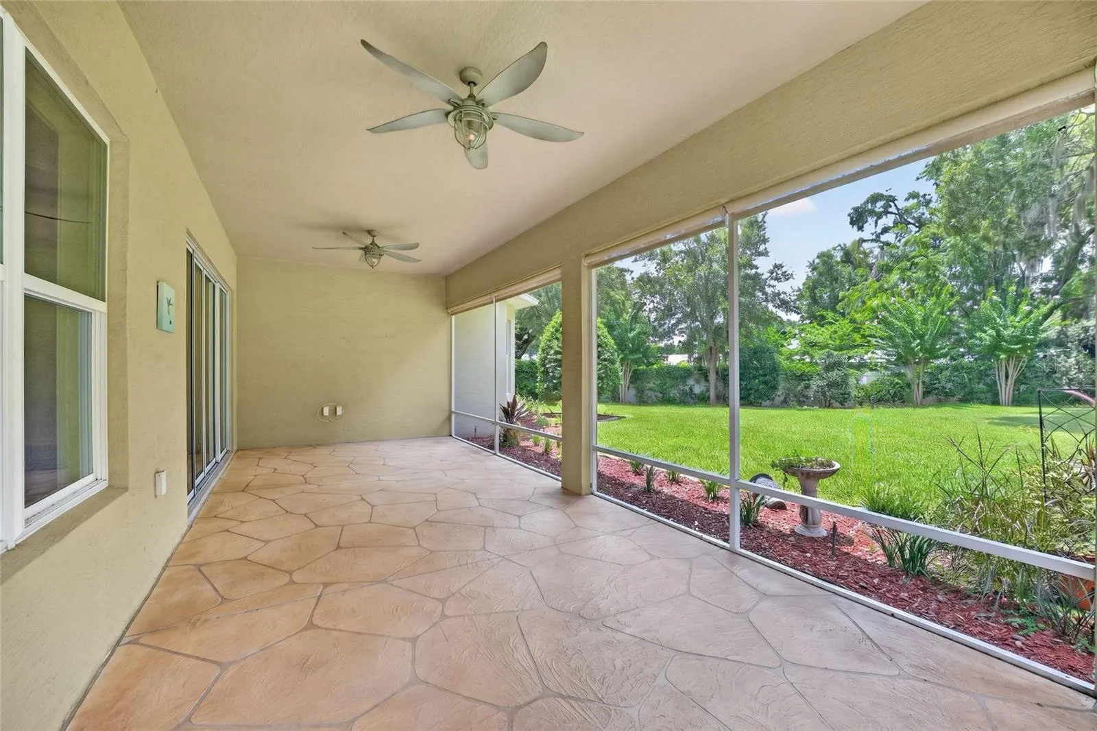 Large Lanai