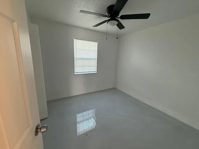 FRONT UNIT BED 2