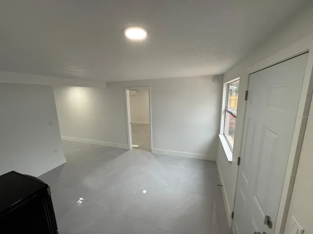 FRONT UNIT EFFICIENCY LIVING AREA