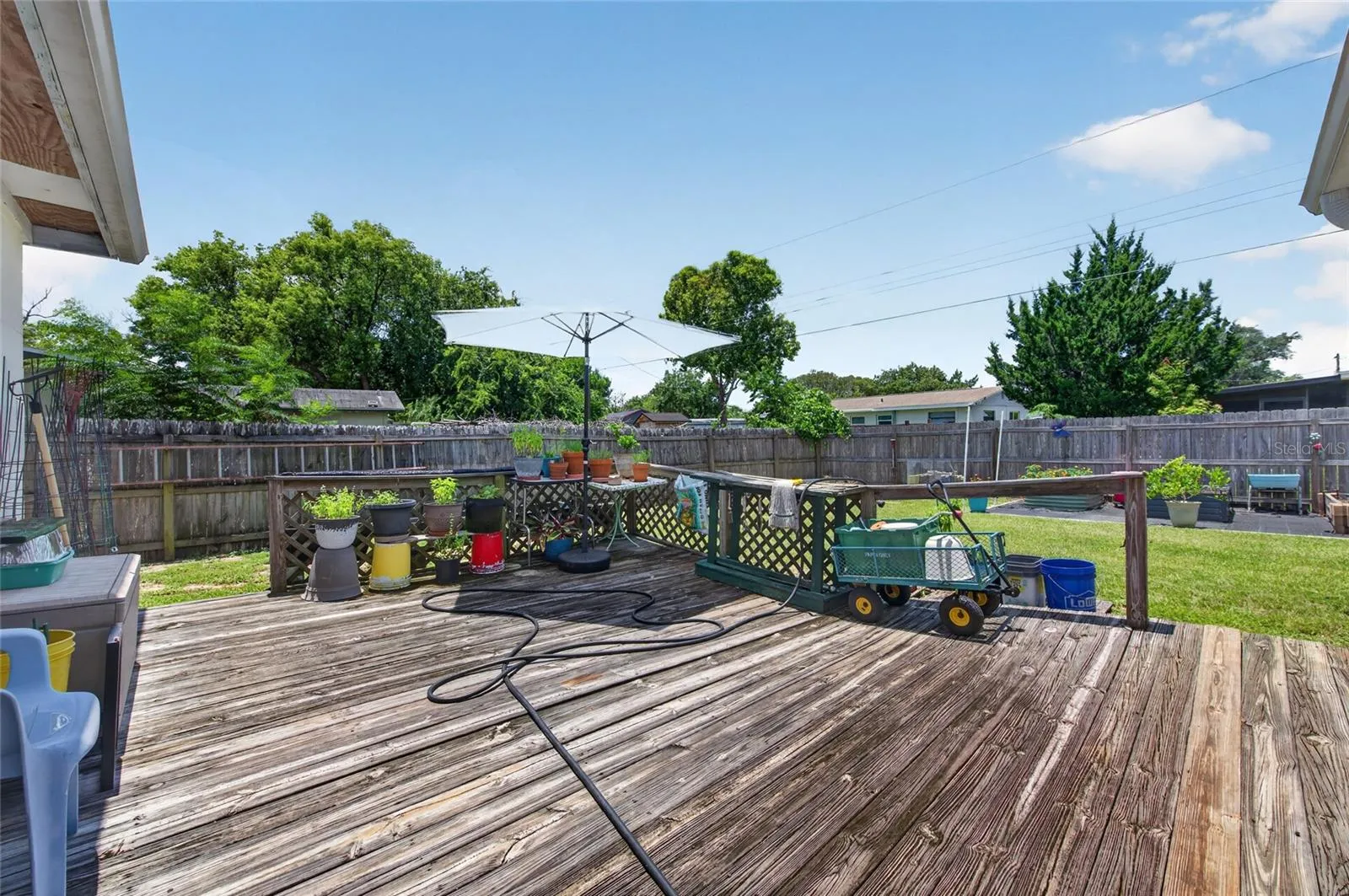 Spacious rear yard