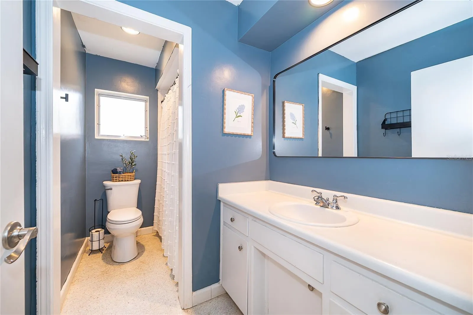 Secondary Bathroom with Lots of Counter Space!