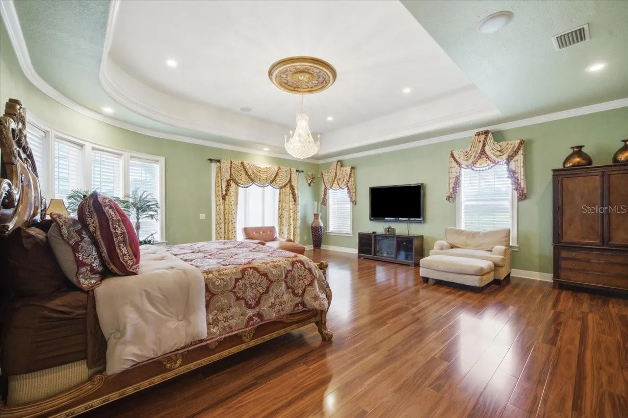 Master Bedroom Downstairs