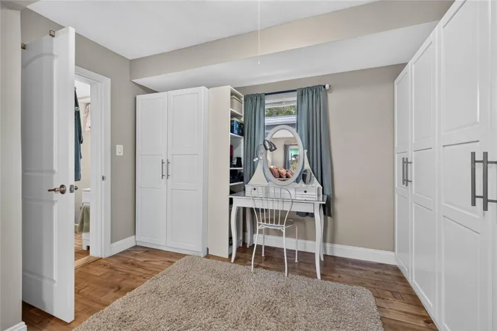 Primary Dressing Area