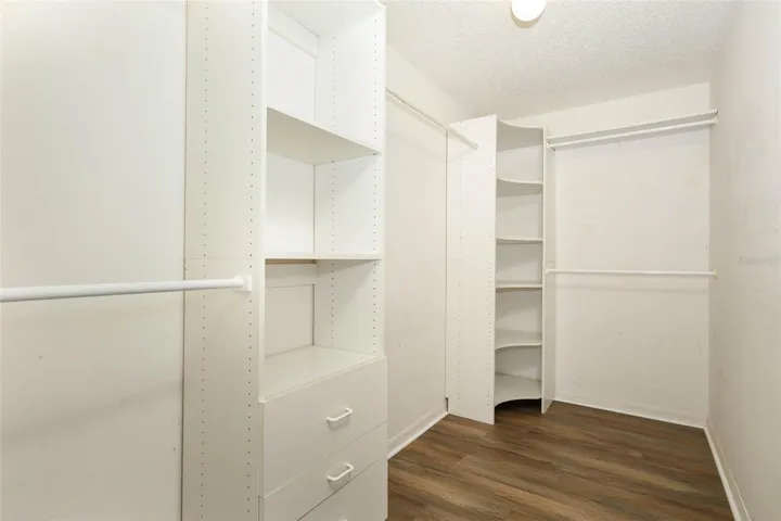 primary large closet