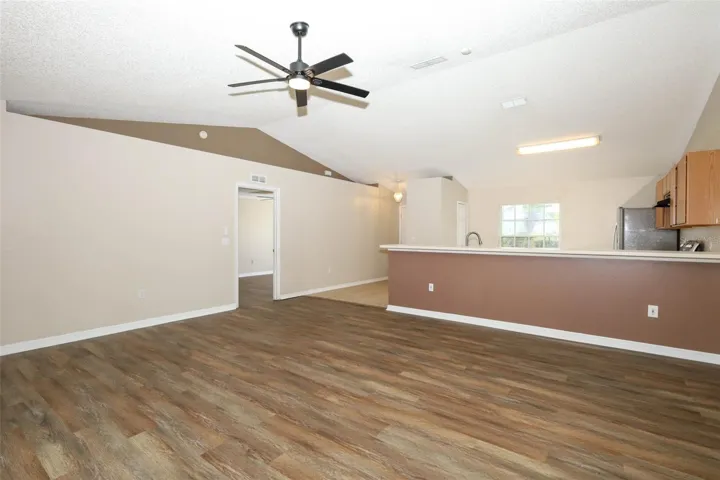 Family room/kitchen combo