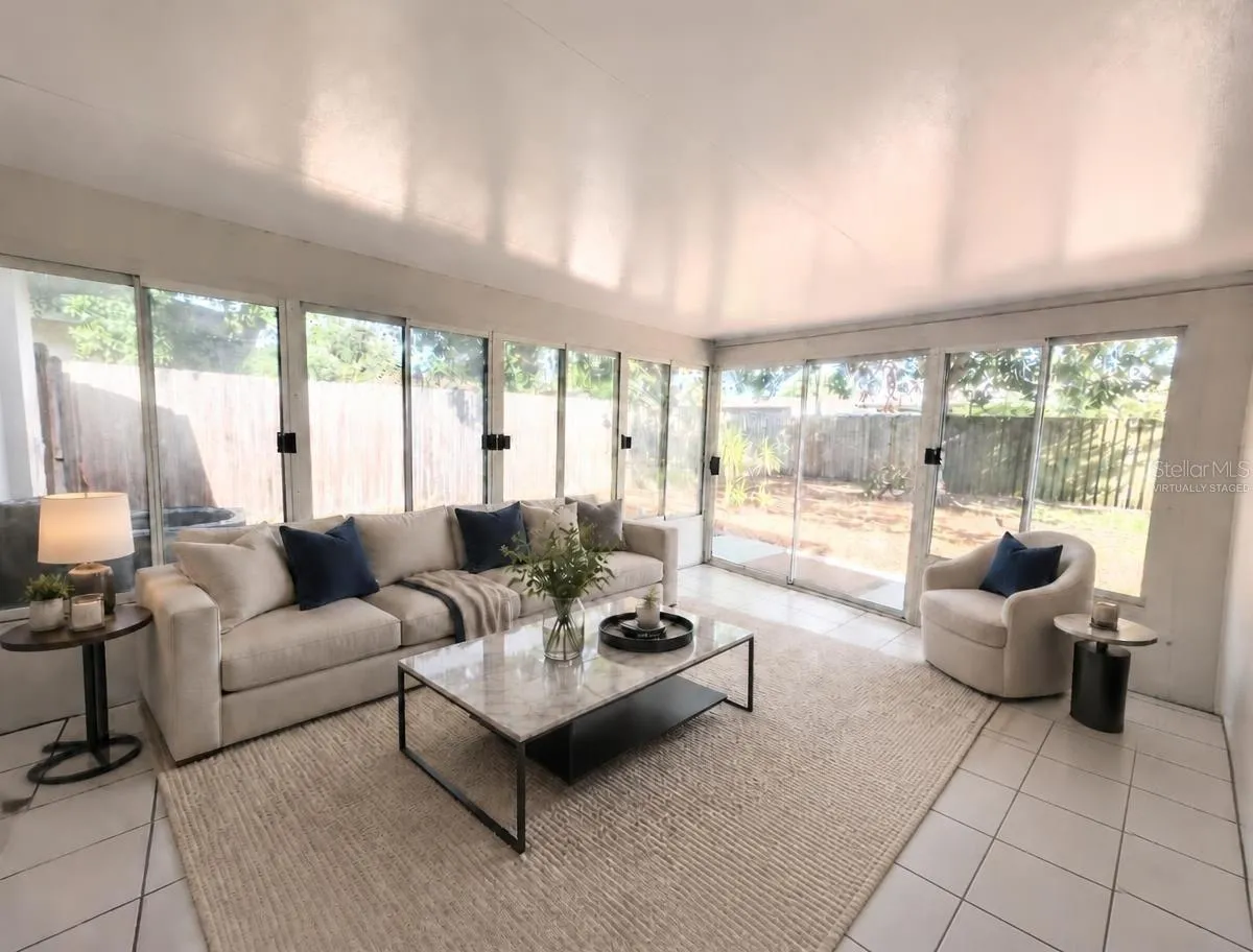 sunroom - virtually staged