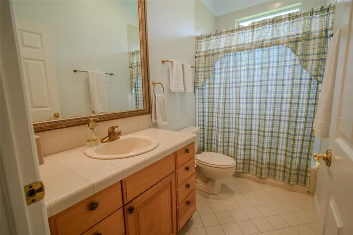 Guest Bathroom 2