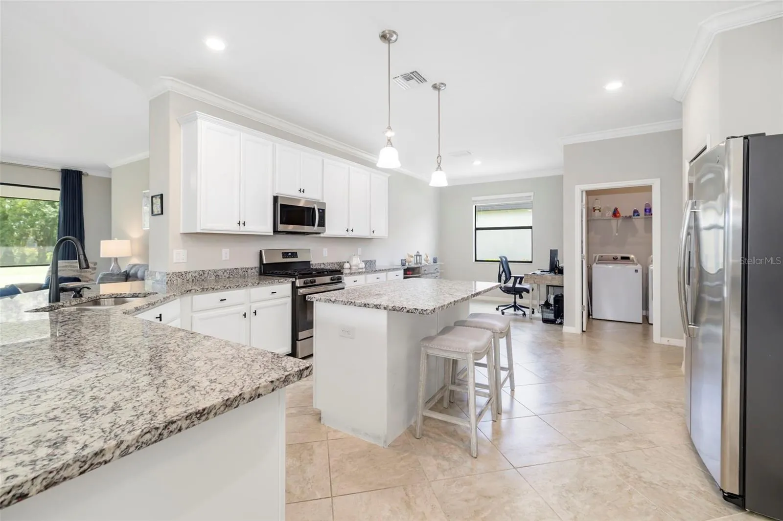 Plenty of counter space and eat-in area