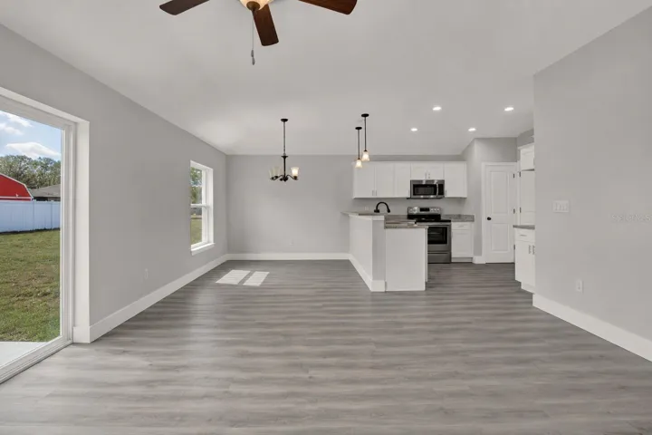 Model home colors not exact**