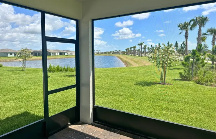 Actual home photo. Colors, finishes, textures and options may appear differently in person due to variations in monitors and viewing devices.
