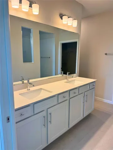 Actual home photo. Colors, finishes, textures and options may appear differently in person due to variations in monitors and viewing devices.