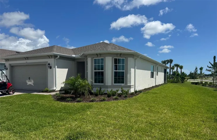 Actual home photo. Colors, finishes, textures and options may appear differently in person due to variations in monitors and viewing devices.