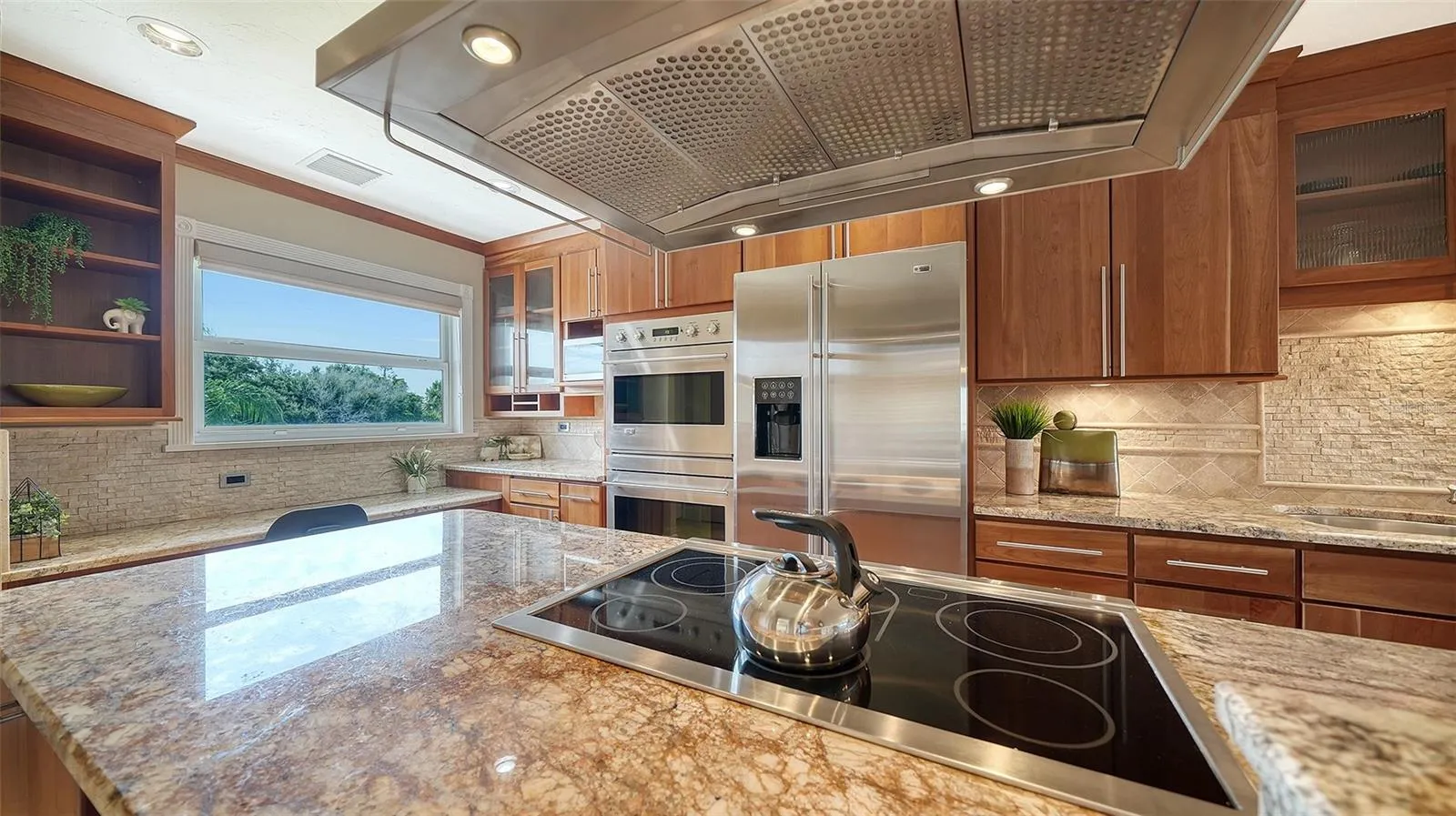 Exquisite kitchen