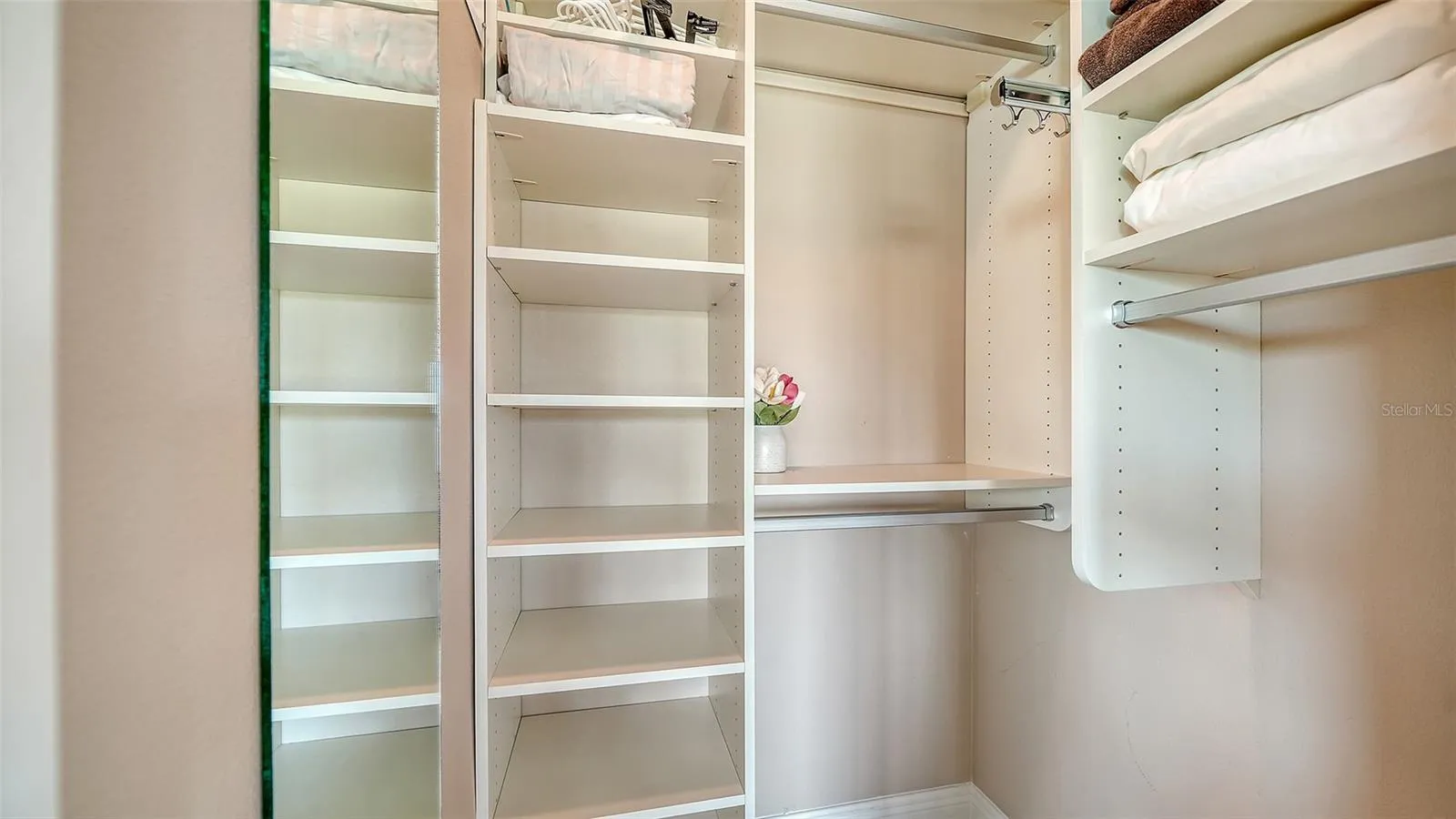 walk in closet