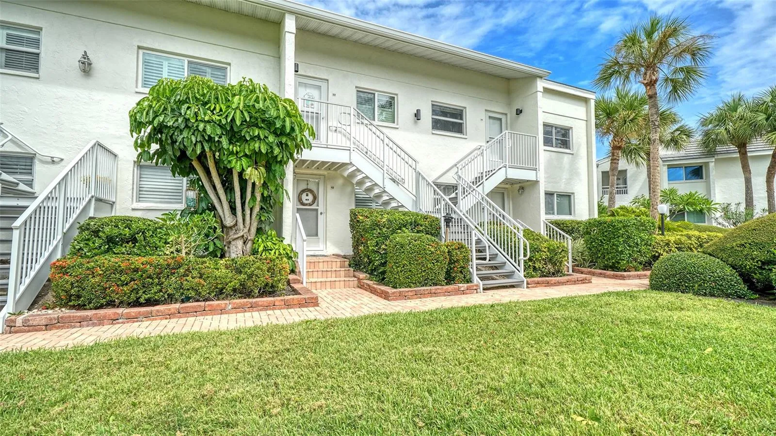 Seagull building of Longbeach community