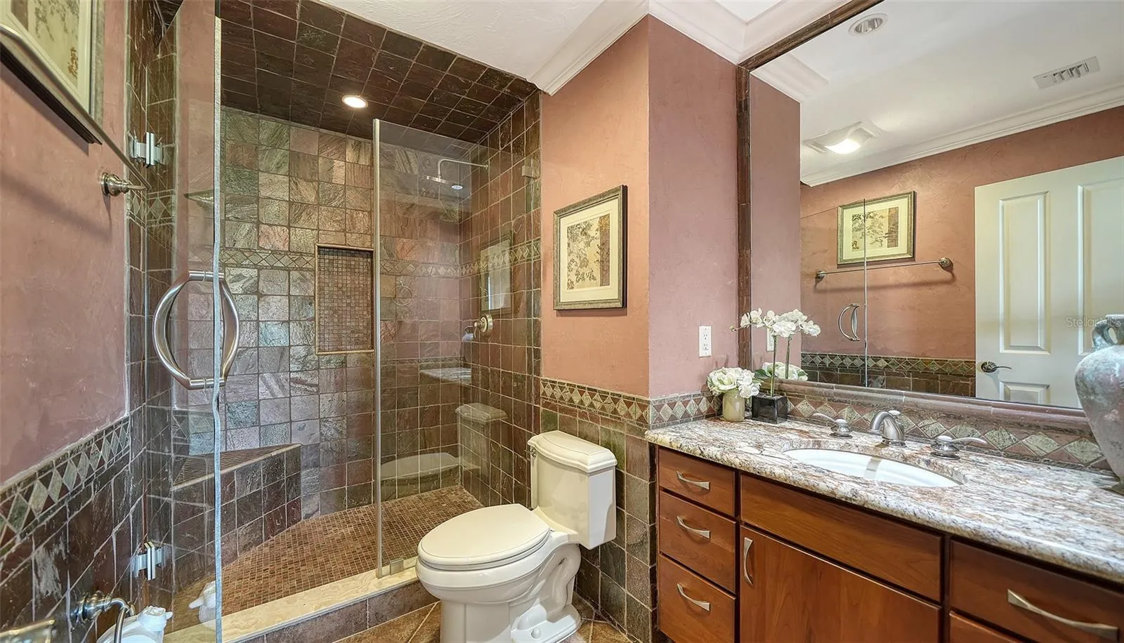 primary ensuite bath