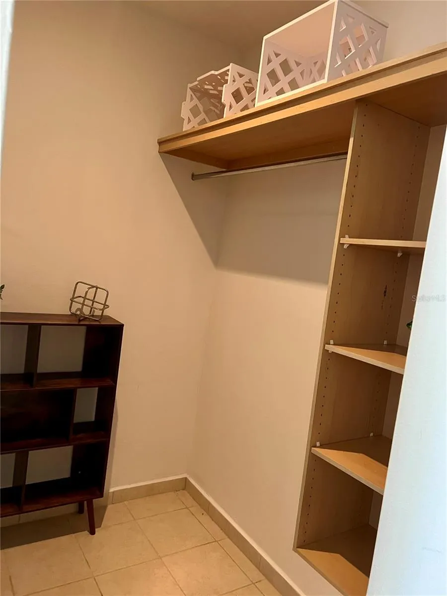 Walk in closet/ master Walk in closet/ master