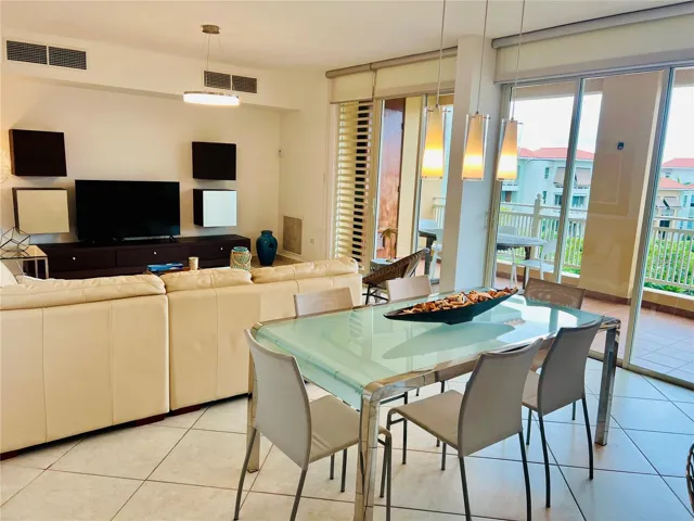 Dining/living