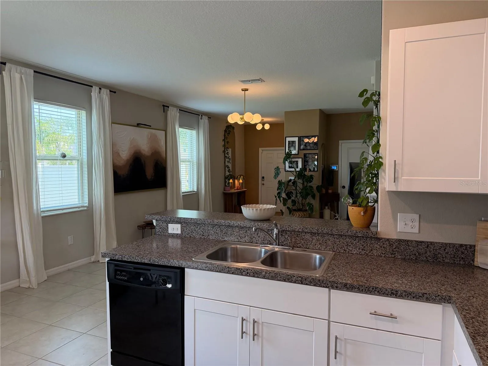 Functional and Spacious Kitchen - Fully Stocked