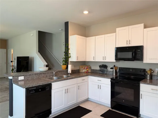 Functional and Spacious Kitchen - Fully Stocked