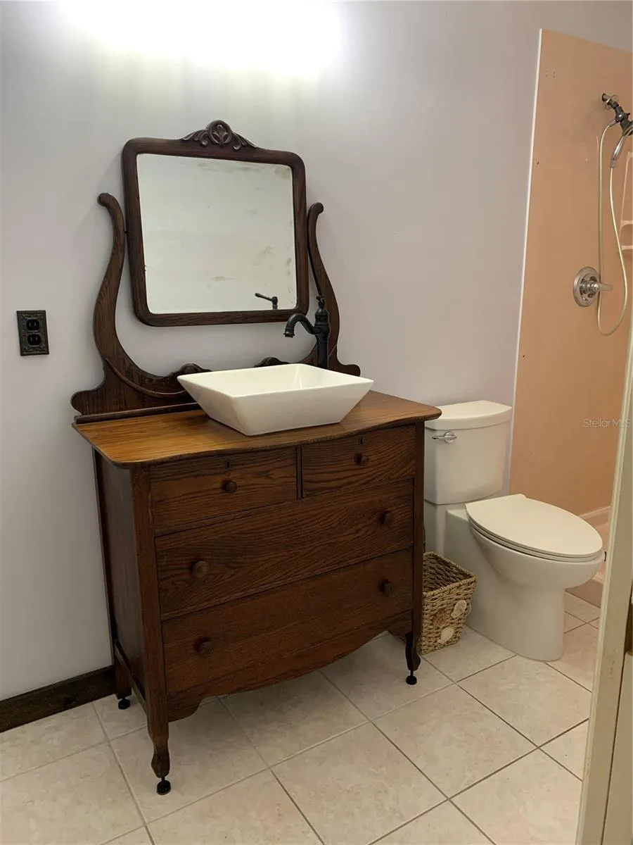 Updated sink area in master bath - so sweet!