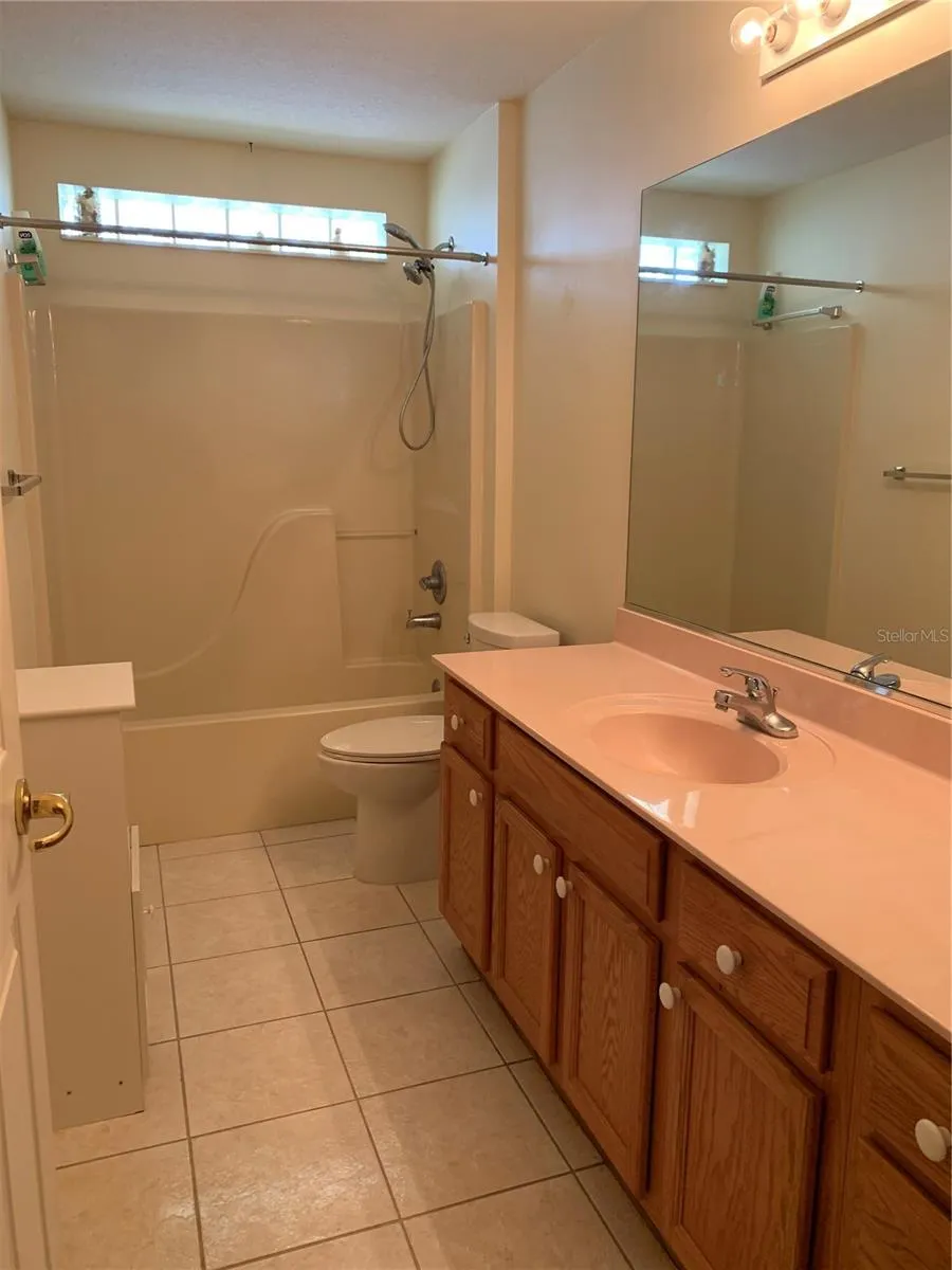 Large guest bath
