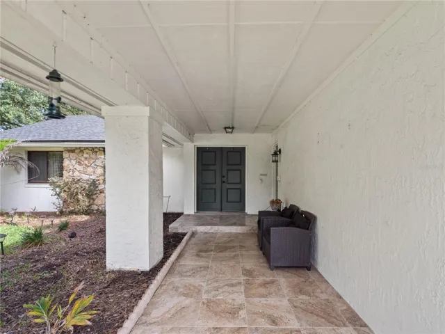 Nice covered front entry