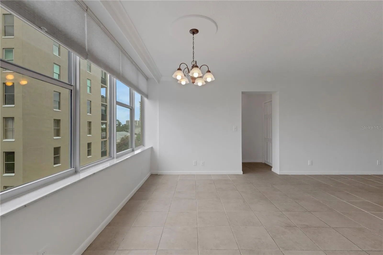 Seller had dining table here but there are many options