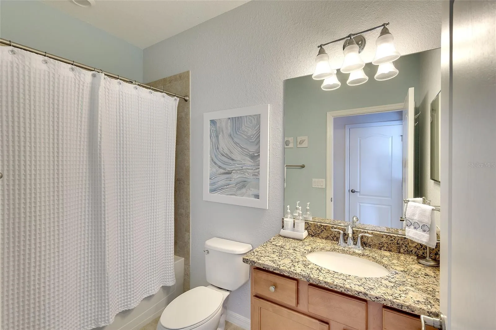 Full Guest Bathroom