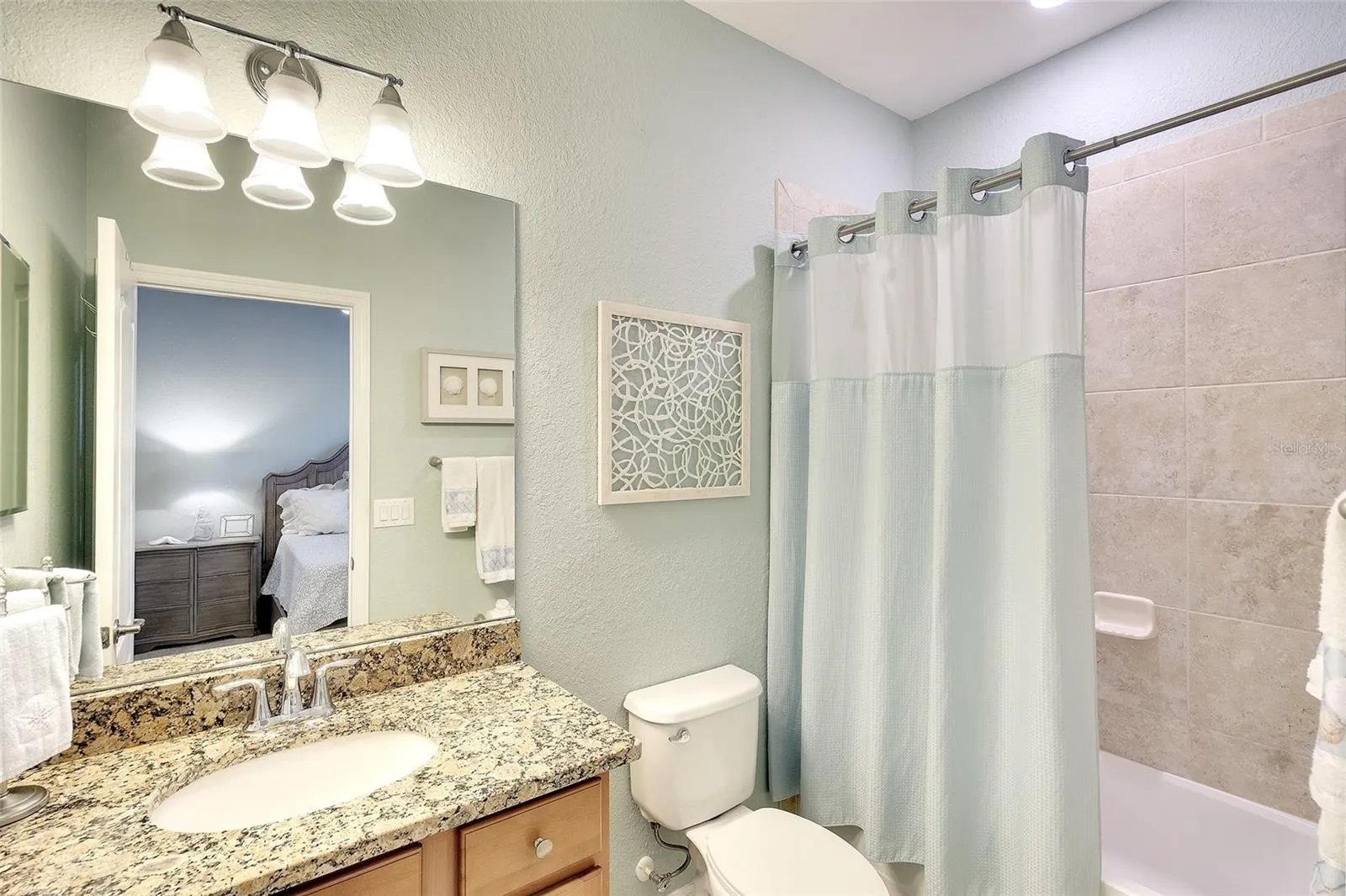 Guest Ensuite Bathroom