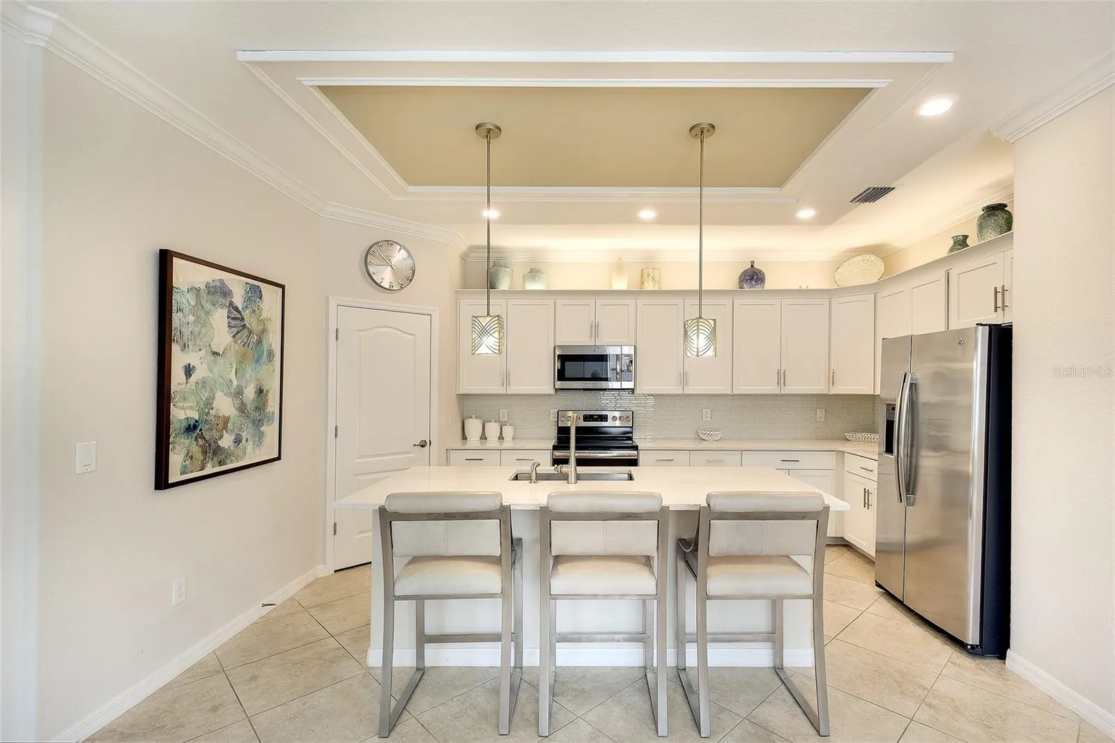 Upgraded Modern Kitchen