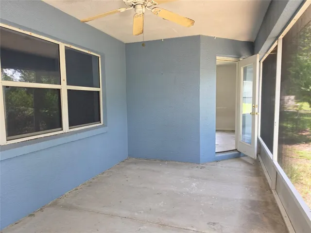 Rear screened lanai