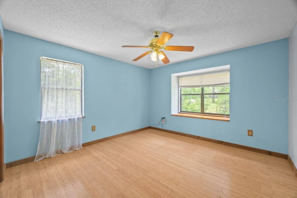 Bedroom 3 (2nd floor)