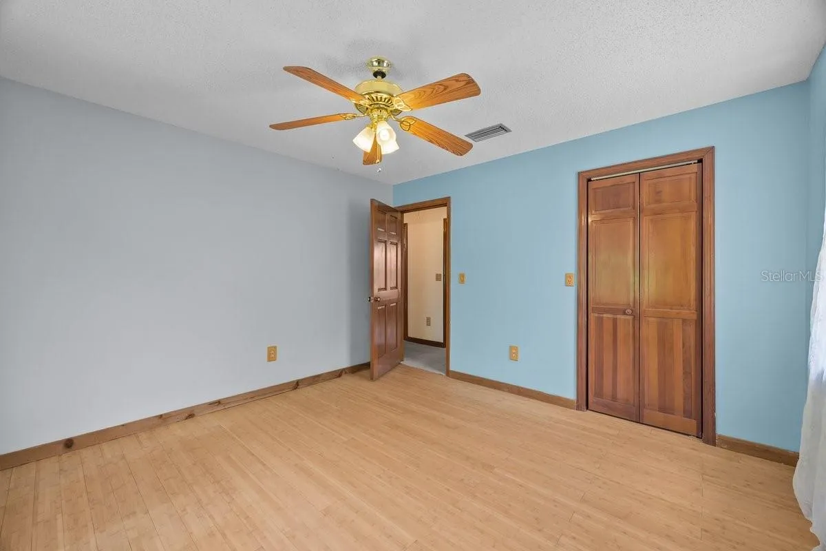 Bedroom 3 (2nd floor)