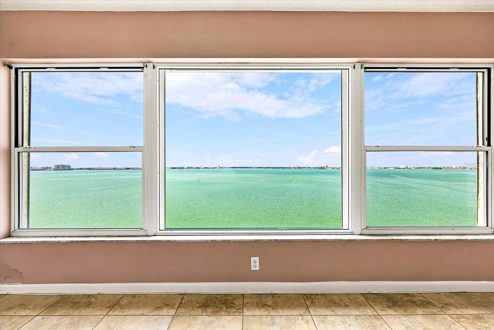 Stunning Waterviews