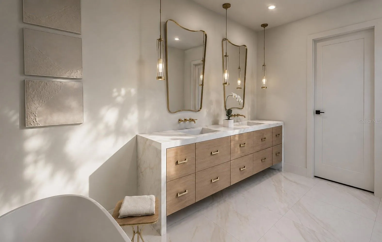 Primary en-suite
