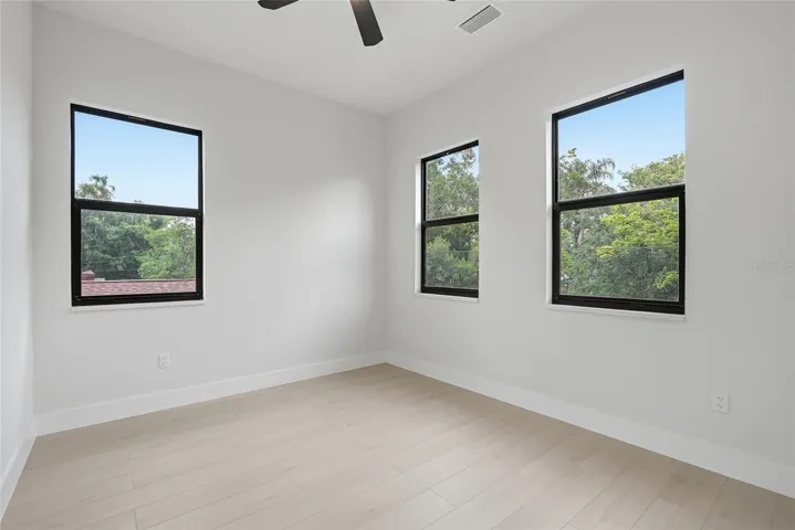 Bedroom No.1
