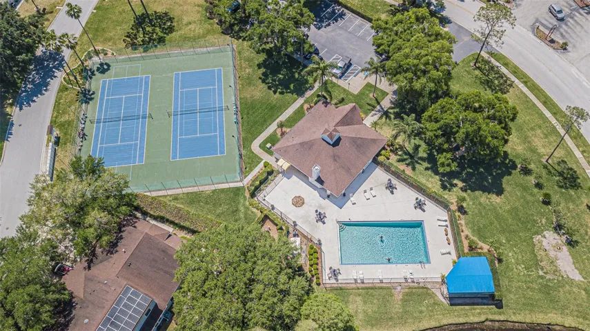 Tennis courts/pickleball courts, clubhouse, pool