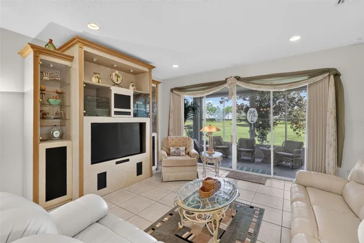 Great room/Sliders to Lanai