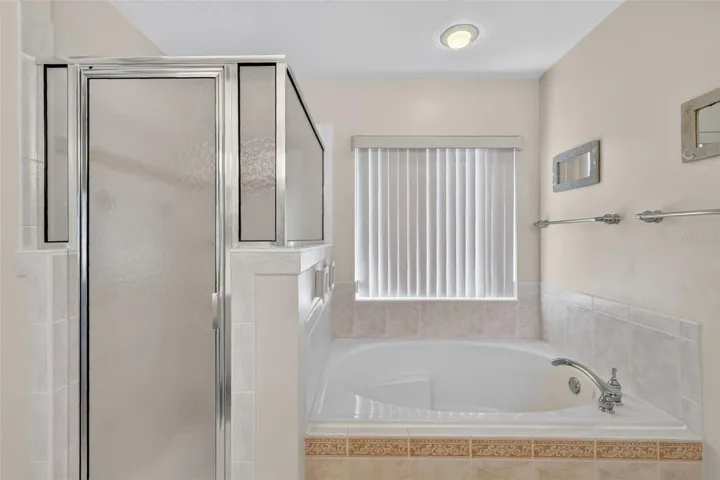 Primary Shower/Garden Tub