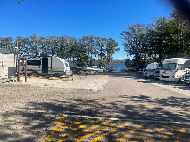 HL BOAT &amp; RV PARK
