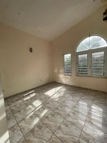 Bedroom 2/Habitación 2