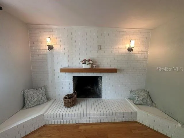 familyroom fireplace